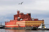 Kinh ngạc nhà máy điện hạt nhân nổi đầu tiên trên thế giới