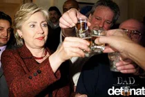 Những bức ảnh mà bà Hillary Clinton muốn xóa nhất 