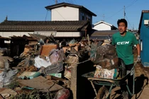 Cận cảnh Nhật dọn “bãi chiến trường” sau đại chấn bão Hagibis