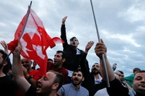 Người dân Thổ Nhĩ Kỳ ăn mừng Tổng thống Erdogan tái đắc cử