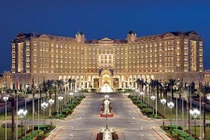 Cận cảnh “nhà tù 5 sao” giam giữ 11 Hoàng tử Ả Rập