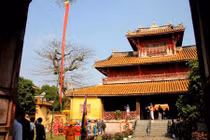 Tệ biếu quà quan trên dịp Tết của người Việt trong mắt phương Tây