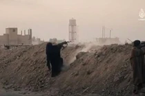 Hết lính, phiến quân IS đưa cả phụ nữ ra chiến trường