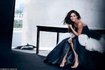 Bạn gái xinh đẹp tiết lộ về chuyện tình với hoàng tử Anh