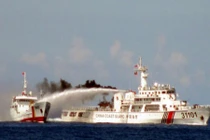 Tàu tuần duyên khổng lồ của Trung Quốc đe dọa khu vực