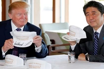 Ông Abe đặt cược tương lai chính trị vào cuộc gặp TT Trump?