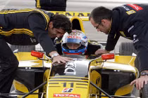 Ấn tượng loạt ảnh Tổng thống Nga Putin “trổ tài” lái xe