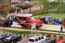 Hiện trường nam sinh xả súng trường học Mỹ, nhiều người thương vong