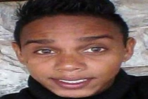 Nổi điên cắn người trên máy bay vì nuốt 80 viên cocaine 