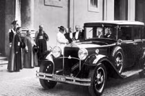 Những chiếc xe đặc biệt của Giáo hoàng