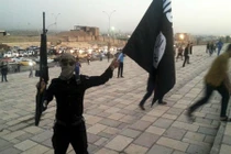 IS tuyên bố bắt sống phi công chiến đấu cơ Syria rơi