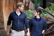 Khoảnh khắc ấn tượng nhất của vợ chồng Hoàng tử Harry năm 2018