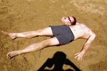 10 bức ảnh trên bãi biển đánh lừa thị giác