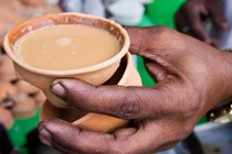 Mục sở thị nghề làm tách trà đất nung ở Ấn Độ