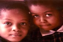 Ảnh thời trẻ gây sốt của cựu Đệ nhất phu nhân Obama