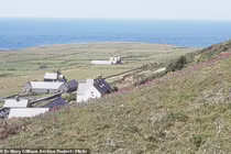 Ngạc nhiên cuộc sống trên đảo bí ẩn ở xứ Wales 