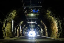 Đột nhập hầm trú ẩn hạt nhân "khủng" của Hạ viện Mỹ