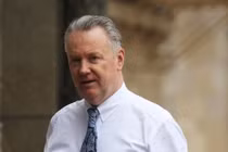 Ukraine "mượn gió bẻ măng" âm mưu dùng vũ khí hóa học tại Donbass?