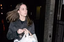 Phiến quân IS âm mưu hạ độc Công nương Kate