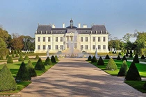 Đột nhập lâu đài đắt nhất thế giới của Thái tử Ả-rập Xê-út