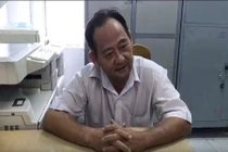 Tài xế taxi làm trò "ảo thuật" rút 5 triệu trên tay du khách