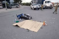 TP.HCM: Xe đầu kéo bất ngờ đánh lái cán cô gái trẻ tử vong