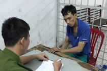 "Giải cứu" tên cướp bị mắc kẹt trong cống khi trốn chạy