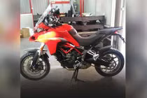 Môtô khủng giá rẻ - Ducati Multistrada 939 “lộ hàng” 