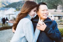 Ông Hoàng Kiều: “Ngọc Trinh sinh 2 con, quản 20% tài sản cho tôi” 