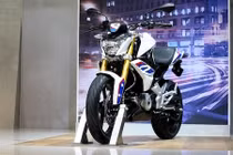 Naked-bike giá rẻ BMW G310R sắp về VN có gì?