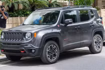 Xe SUV "siêu rẻ" Jeep Renegade tại Hà Nội