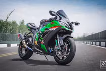 Siêu môtô Kawasaki ZX-10R độ “cá mập xanh” siêu dữ