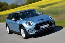 Cận cảnh MINI Clubman ALL4 dẫn động 4 bánh giá 596 triệu