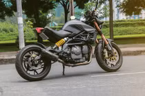 Naked-bike giá rẻ Benelli BN600i độ dragster độc nhất VN
