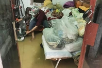 Cả khu phố mênh mông nước do sự cố hở van ngăn triều ở Sài Gòn