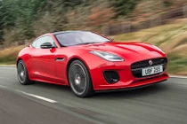 Jaguar ra mắt F-Type phiên bản giá rẻ chỉ 1,35 tỷ đồng