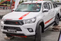 Toyota Hilux “độc” hơn với phụ kiện chính hãng TRD