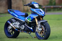 Yamaha Exciter 150 độ “dàn chân” siêu môtô Aprilia RSV4