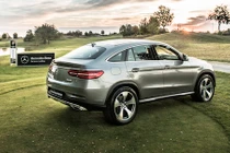 “Giật giải” xe Mercedes 22 tỷ tại VN chỉ với một cú golf