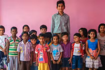 Từ trẻ sơ sinh nặng nhất thế giới đến cậu bé 1,98 m 