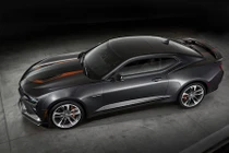 Chevrolet Camaro SS kỷ niệm 50 năm có gì “hot“?