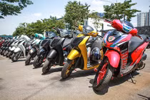 Hàng trăm xe Honda SH phơi nắng 40 độ C tại Hà Nội