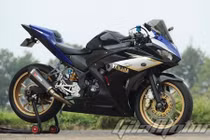 Yamaha R25 độ “full bài” chạy trường đua tại Indonesia