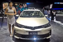 Cận cảnh Toyota Corolla Altis 2018 phiên bản đặc biệt 