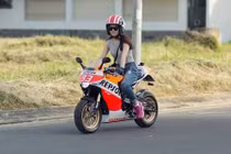 Chân ngắn Việt "nài cứng" Honda MSX125 độ siêu môtô