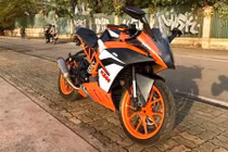 Môtô KTM RC200 độ “full option” chính hãng tại Hà Nội