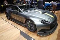 Aston Martin gây “choáng” với siêu xe đua Vantage AMR Pro