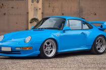 “Sốc” với siêu xe Porsche 911 GT2 giá kỷ lục 54,8 tỷ