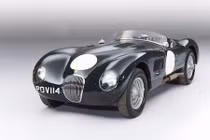 "Cục sắt vụn" Jaguar C-Type hơn 50 năm có giá 128 tỷ