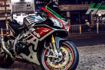 Siêu môtô “hàng hiếm” Aprilia RSV4 RF độc đáo tại Sài thành